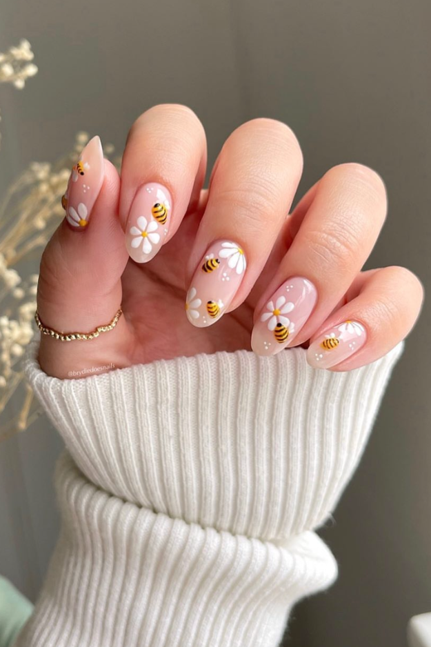 28 Short Summer Nails That Prove You Don’t Need Length to Look Cute