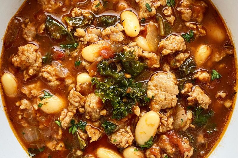 Slow Cooker Tuscan White Bean Soup