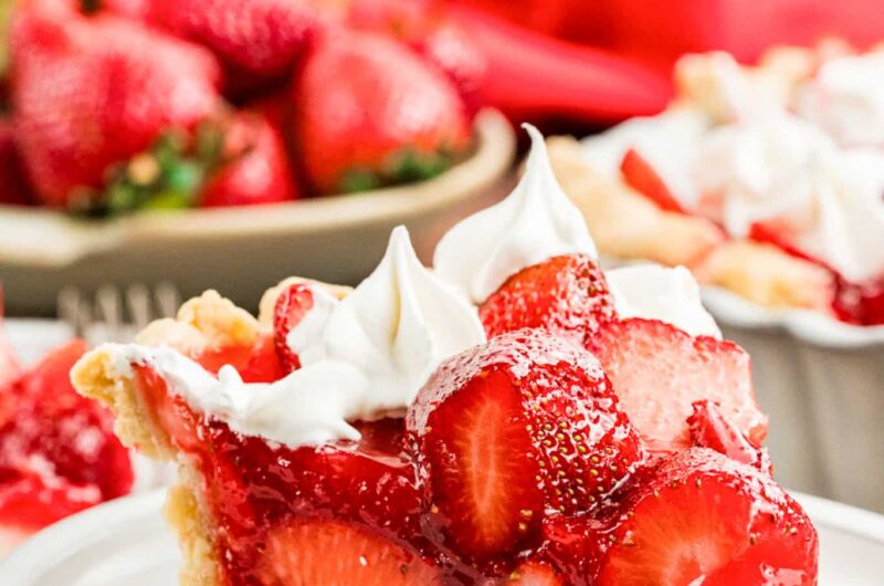 Shoney's Strawberry Pie Copycat Recipe (No Bake, Easy & Iconic)